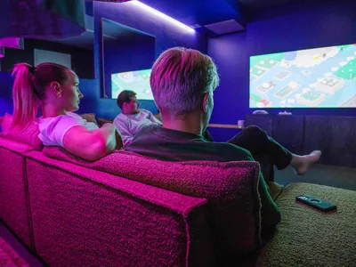 Konsolialue PlayStation-pelit ja Nintendo Switch